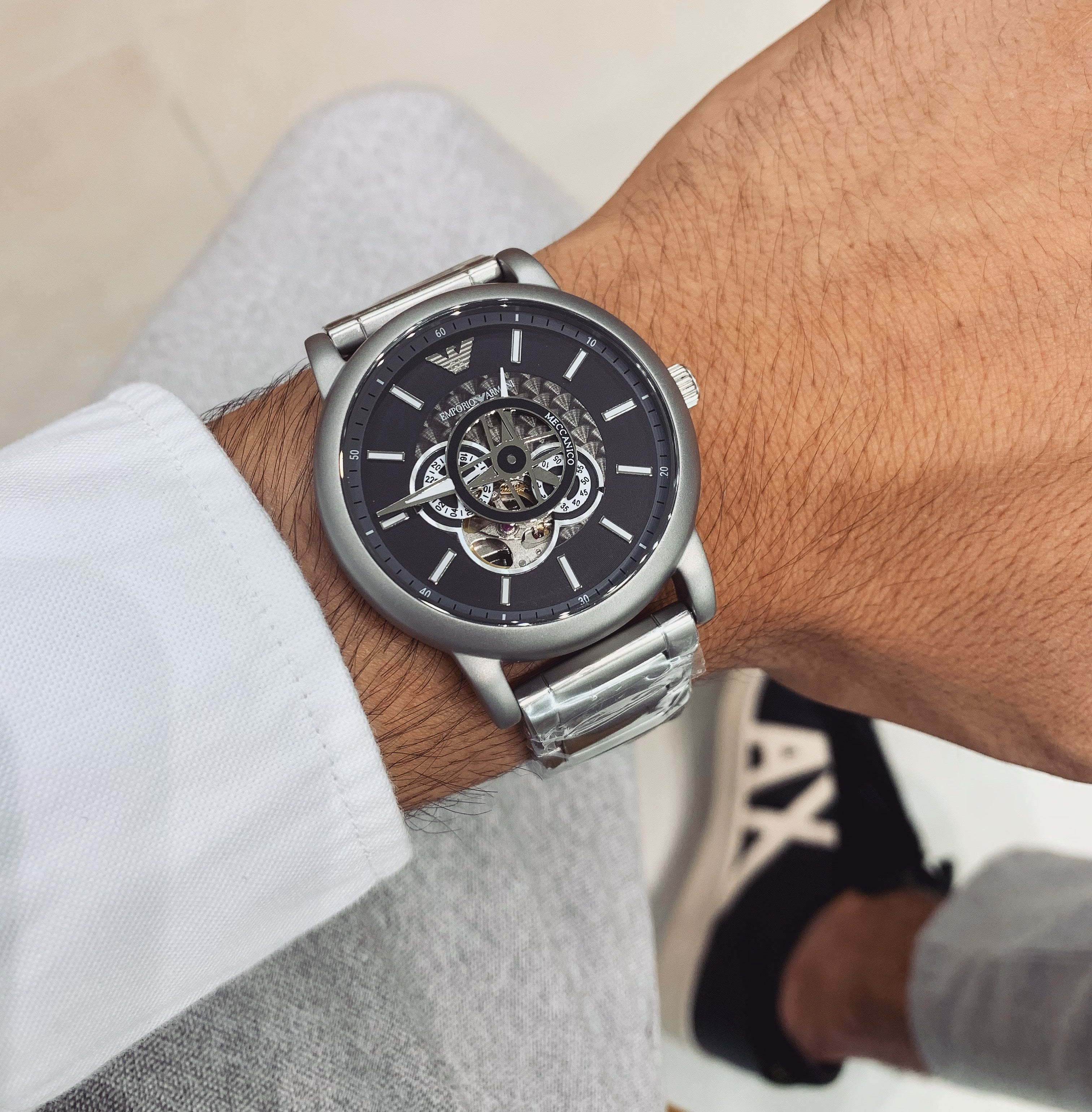 שעון יד EMPORIO ARMANI – AR60021